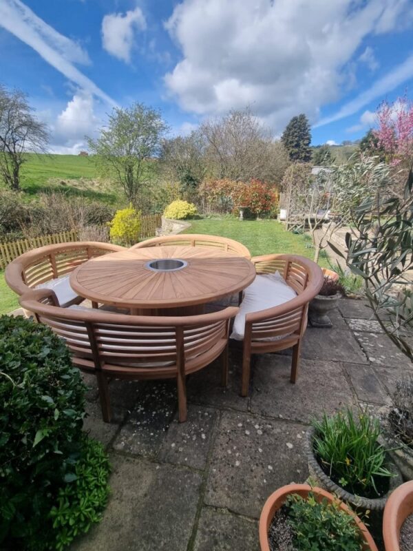 1.8 m round garden table